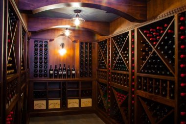 Clayton Wine Cellar - Callier and Thompson